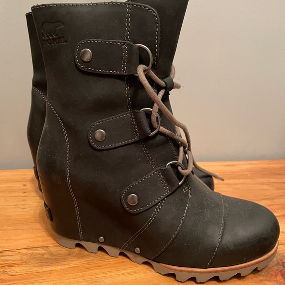 Sorel Sz 7 Joan of arctic wedge boot - Picture 2 of 5